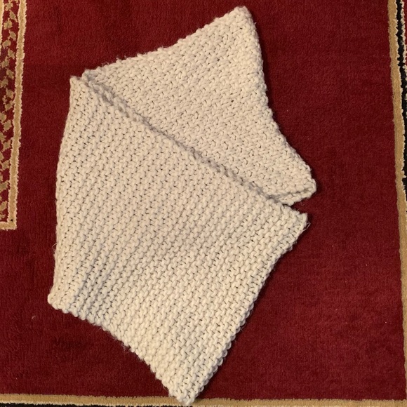 Oversized knit infinity scarf - Picture 2 of 3